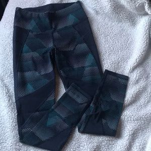 ⭐️Athleta patterned leggings with mesh